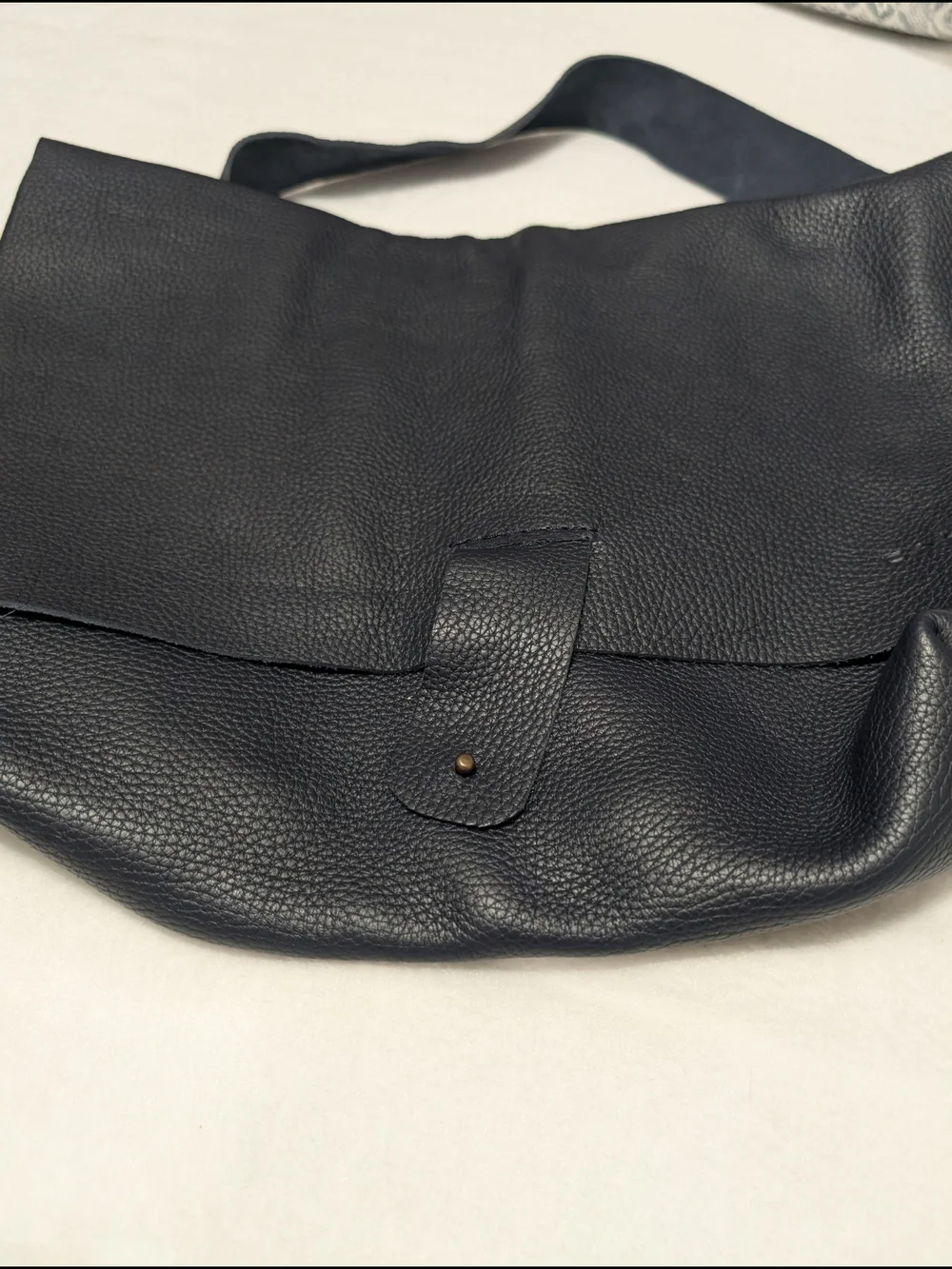 Classic Leather  Tote - Sleek Pebbled Finish Navy